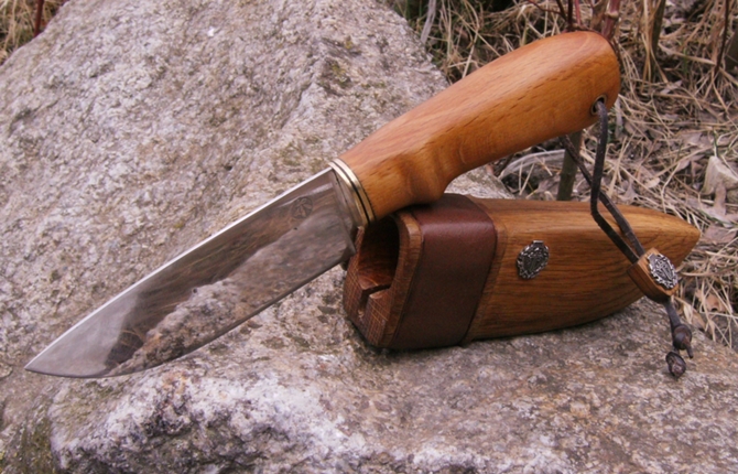 Кожаные ножны для охотничьего ножа